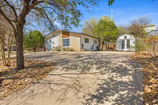 5002 Ledesma Rd, Austin, TX 78721 - Photo 1