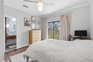 802 S 1st St, Austin, TX 78704 - Photo 15