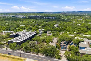 802 S 1st St, Austin, TX 78704 - Photo 23