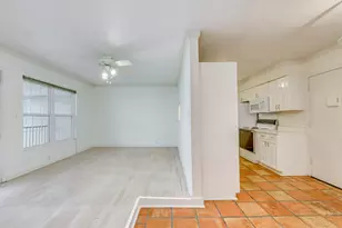 910 Duncan Ln, Austin, TX 78705 - Photo 11