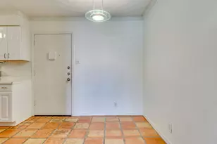 910 Duncan Ln, Austin, TX 78705 - Photo 7