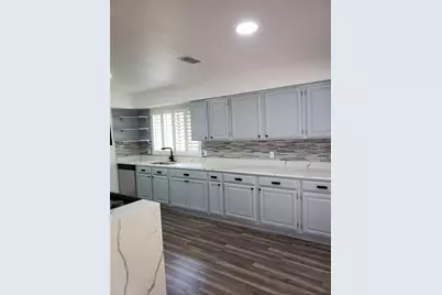 703 Meadow Creek Drive, Pflugerville, TX 78660 - Photo 7