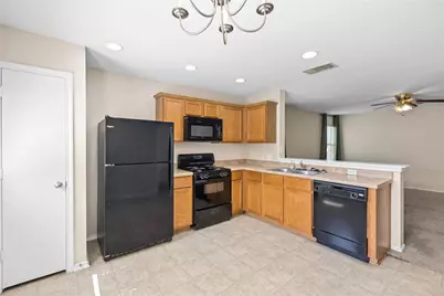 221 Ames Cove, Kyle, TX 78640 - Photo 13