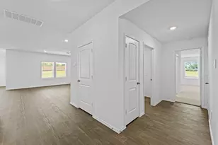 663 Ebbsfleet Dr, Uhland, TX 78640 - Photo 9