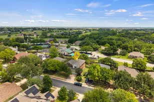 2306 Hayfield Square, Pflugerville, TX 78660 - Photo 31
