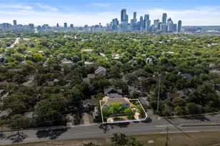 1303 Newfield Ln, Austin, TX 78703 - Photo 39