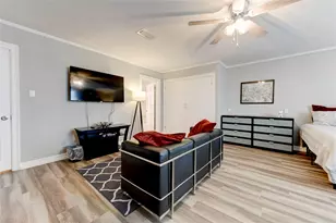 1303 Newfield Ln, Austin, TX 78703 - Photo 23