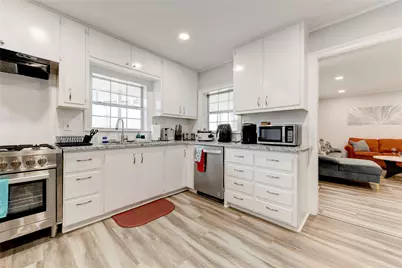 1303 Newfield Lane, Austin, TX 78703 - Photo 13