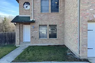 7813 Marble Ridge Dr, Austin, TX 78747 - Photo 1