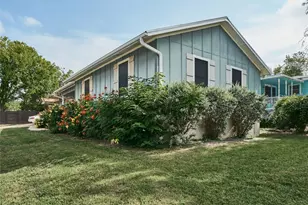 2200 E 18th St, Austin, TX 78702 - Photo 9