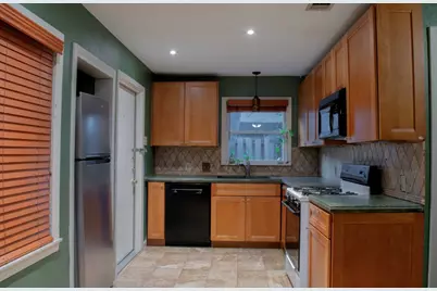 502 Sacramento Drive, Austin, TX 78704 - Photo 3