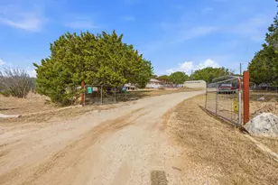 1350 Co Rd 256, Liberty Hill, TX 78642 - Photo 23