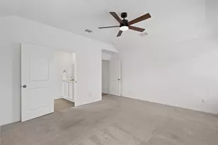 101 Sunrise Oak Cv, Georgetown, TX 78628 - Photo 13