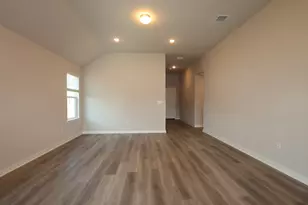 12005 Dillon Fls Dr, Austin, TX 78747 - Photo 5