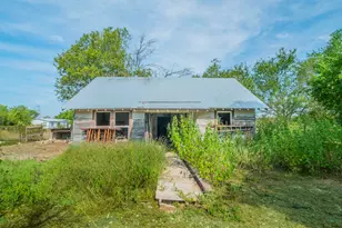 1323 Fm 1966, Maxwell, TX 78656 - Photo 17