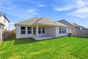 13612 Endless Narrow Ln, Elgin, TX 78621 - Photo 37