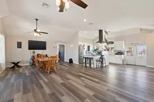 1105 County Rd 422, Bartlett, TX 76511 - Photo 5