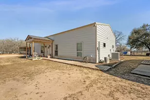 1105 County Rd 422, Bartlett, TX 76511 - Photo 3