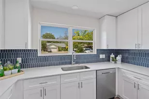 6901 Windrift Way, Austin, TX 78745 - Photo 15