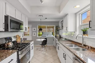 208 Skyloop Dr, Austin, TX 78745 - Photo 11