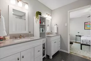 208 Skyloop Dr, Austin, TX 78745 - Photo 19