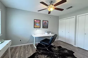 208 Skyloop Dr, Austin, TX 78745 - Photo 19
