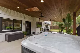 208 Skyloop Dr, Austin, TX 78745 - Photo 3