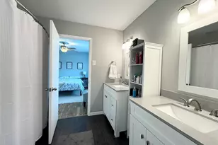 208 Skyloop Dr, Austin, TX 78745 - Photo 19