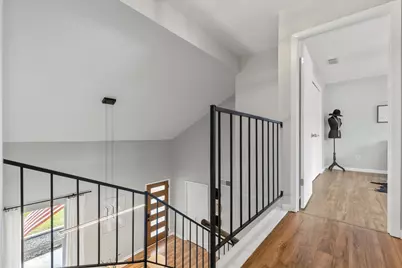 208 Skyloop Drive, Austin, TX 78745 - Photo 15