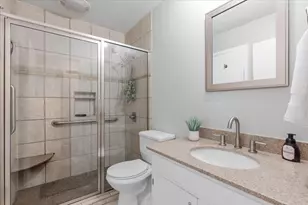 208 Skyloop Dr, Austin, TX 78745 - Photo 15