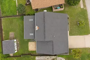 208 Skyloop Dr, Austin, TX 78745 - Photo 29