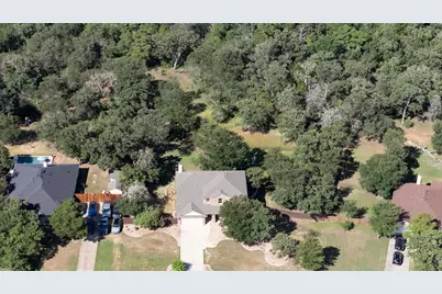 112 McLeod, Cedar Creek, TX 78612 - Photo 5