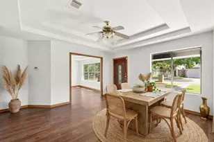 903 Travis St, Lockhart, TX 78644 - Photo 5