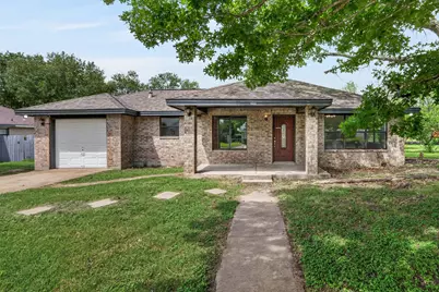 903 Travis Street, Lockhart, TX 78644 - Photo 1