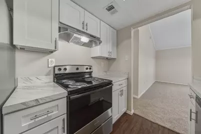 1914 Valley Hill Circle #B, Austin, TX 78741 - Photo 7