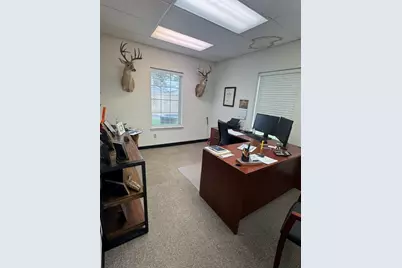305 Main Street, Smithville, TX 78957 - Photo 17