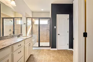 7220 Wyoming Springs Dr, Round Rock, TX 78681 - Photo 17