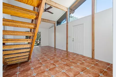 302 Venture Boulevard S, Lago Vista, TX 78645 - Photo 5