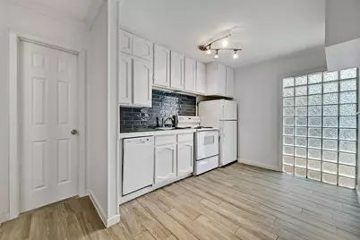 5700 Avenue G, Austin, TX 78752 - Photo 17