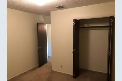 914 W Meadowmere Lane, Austin, TX 78758 - Photo 17