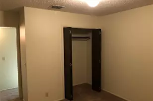 914 W Meadowmere Ln, Austin, TX 78758 - Photo 15