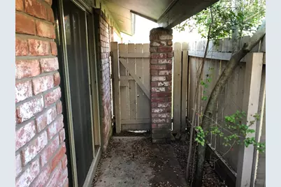 914 W Meadowmere Lane, Austin, TX 78758 - Photo 27