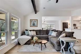 137 W Oak Dr, Cedar Creek, TX 78612 - Photo 7