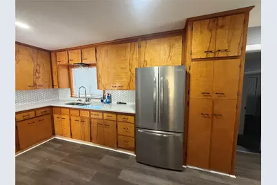 521 S Oak Avenue, Luling, TX 78648 - Photo 11