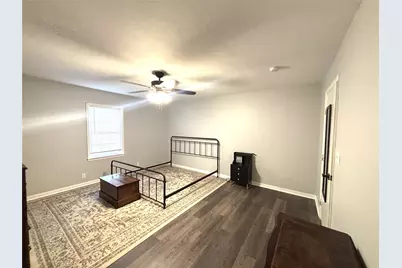 521 S Oak Avenue, Luling, TX 78648 - Photo 15