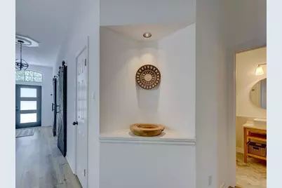 9902 Scenic Bluff Drive, Austin, TX 78733 - Photo 17