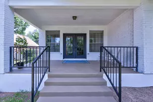 9902 Scenic Bluff Dr, Austin, TX 78733 - Photo 11