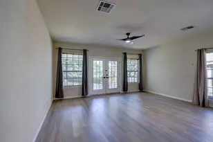 9902 Scenic Bluff Dr, Austin, TX 78733 - Photo 31