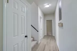 9902 Scenic Bluff Dr, Austin, TX 78733 - Photo 29