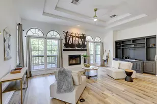 9902 Scenic Bluff Dr, Austin, TX 78733 - Photo 5